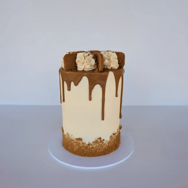 Caramel drip cake by Cakevine Perth - elegant cake with golden drip finish